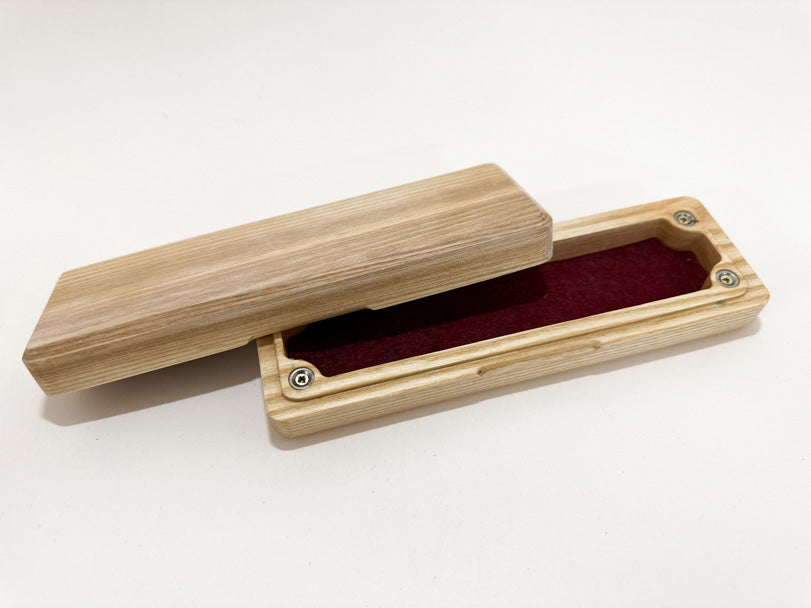 Small dice box