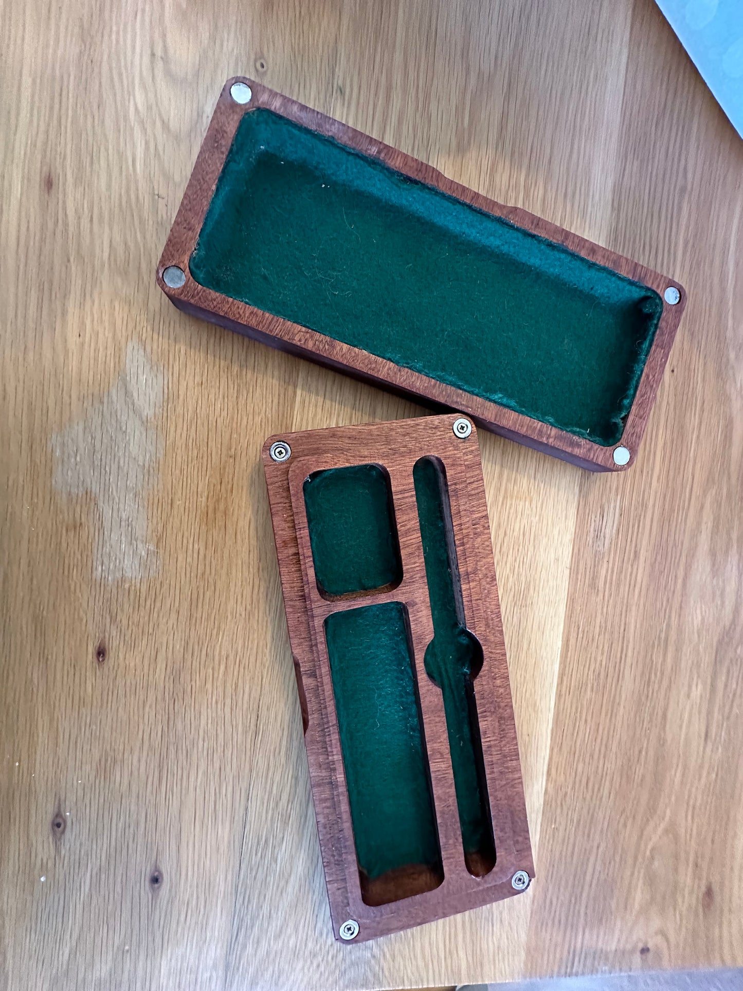 Rectangular dice box variant 2