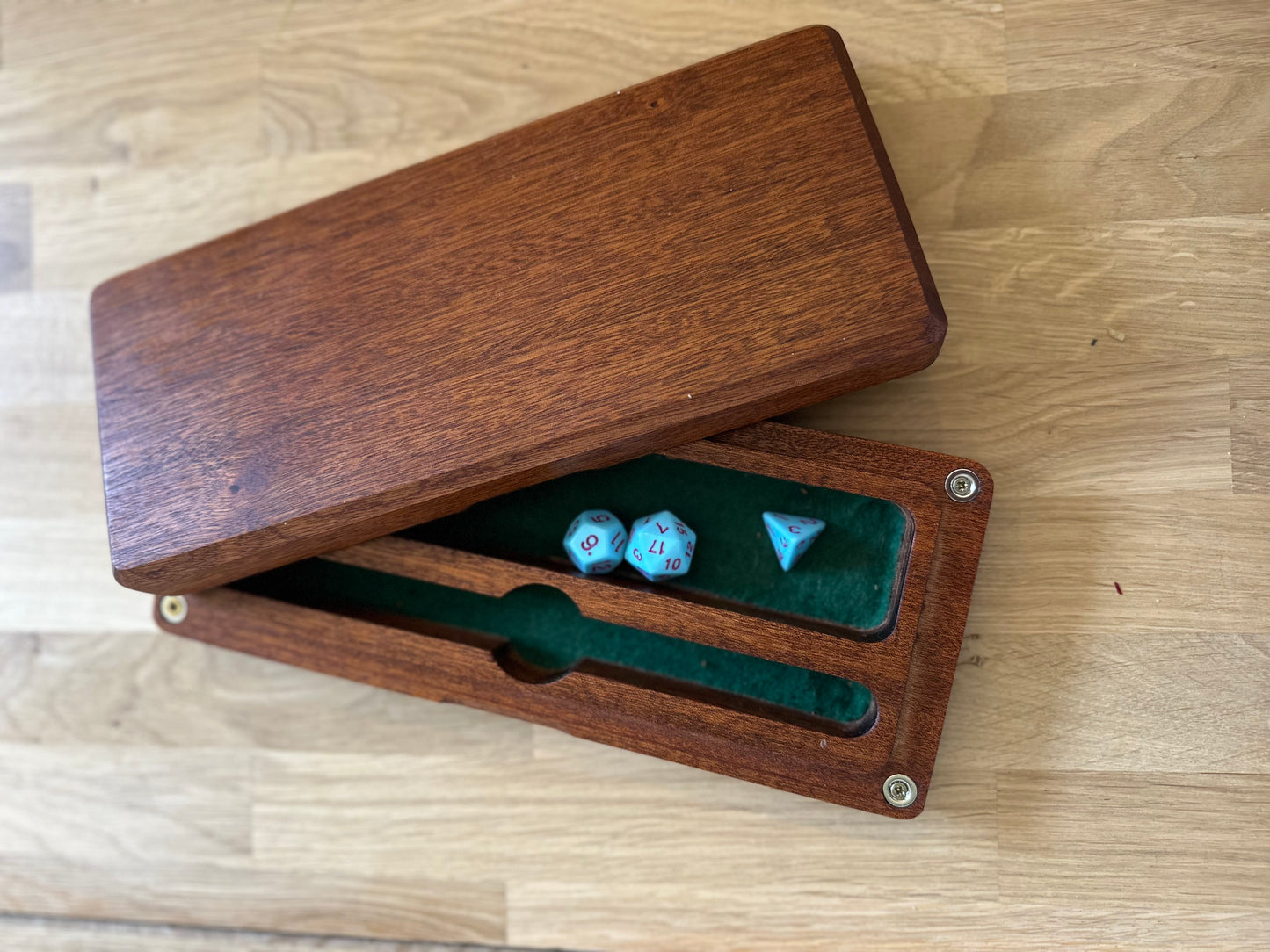 Rectangular dice box variant 1