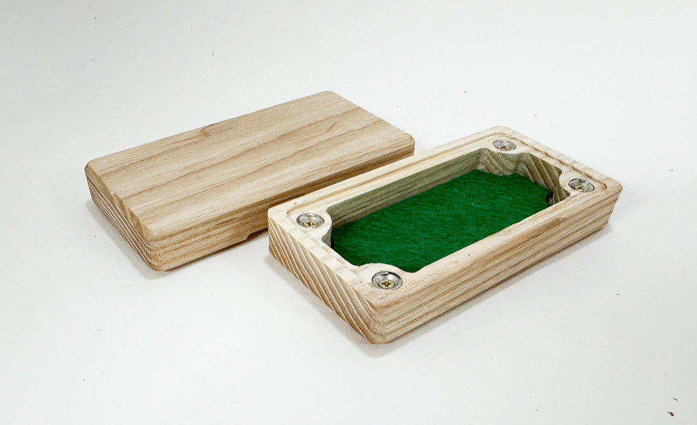 Micro dice box