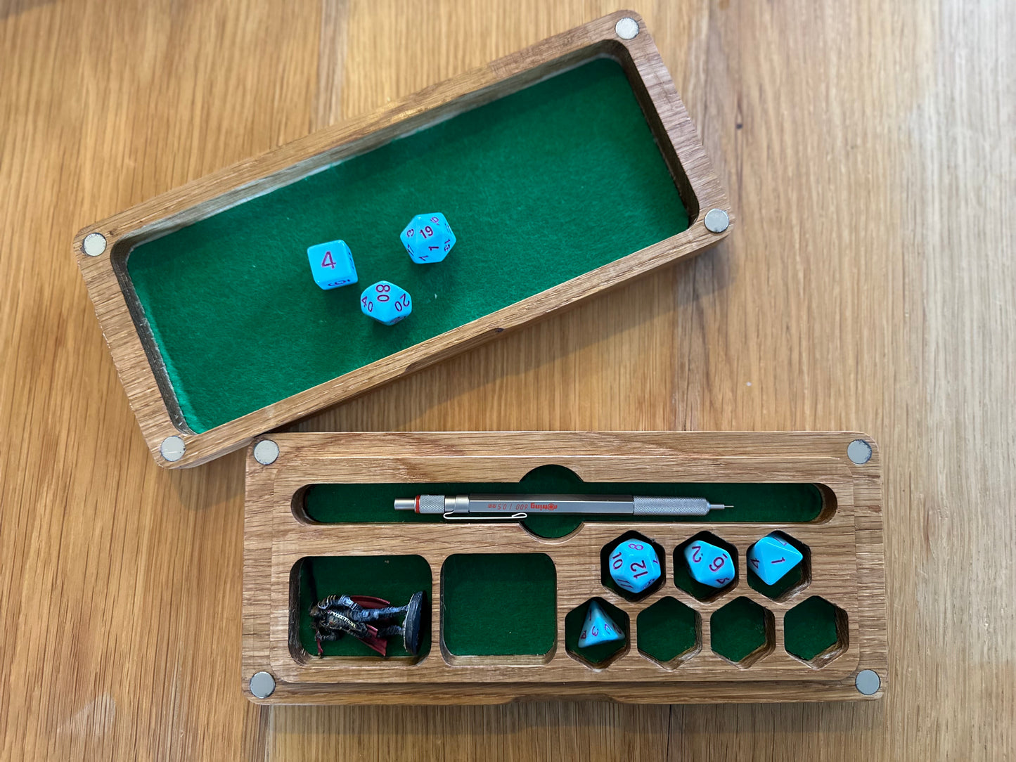 Rectangular dice box variant 3