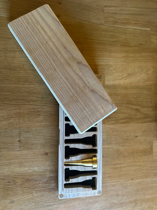Box for trumpet mouthpieces (Monette)