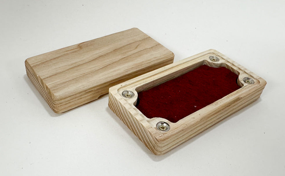 Micro dice box