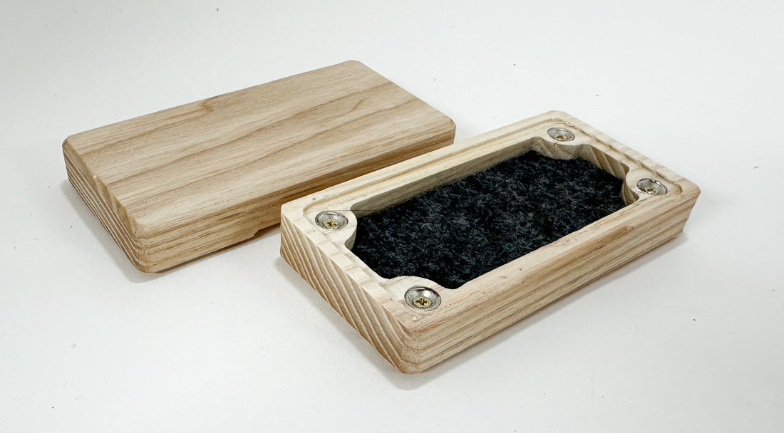 Micro dice box