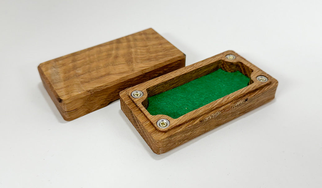 Micro dice box