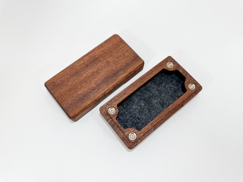Micro dice box