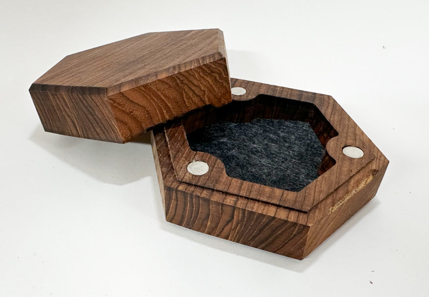 Hexagonal dice box