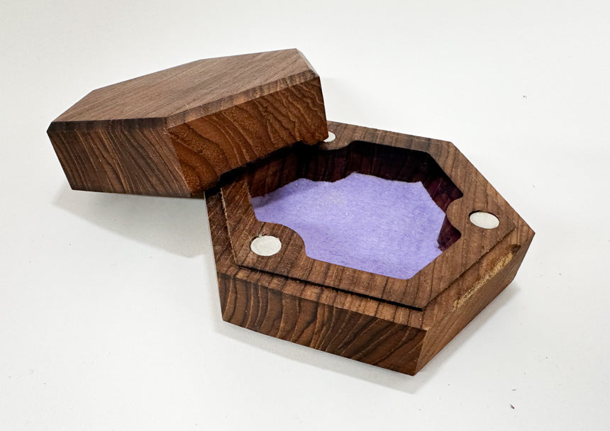 Hexagonal dice box
